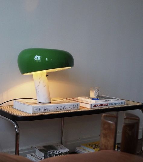 (PRE-VENTA) Lámpara de Mesa Snoopy color verde