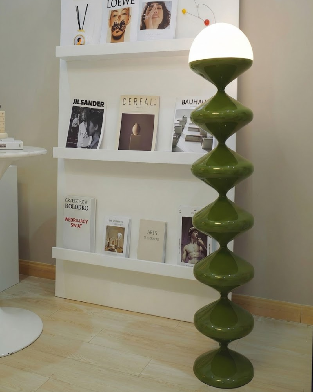 Lámpara de Pie Órbita Verde