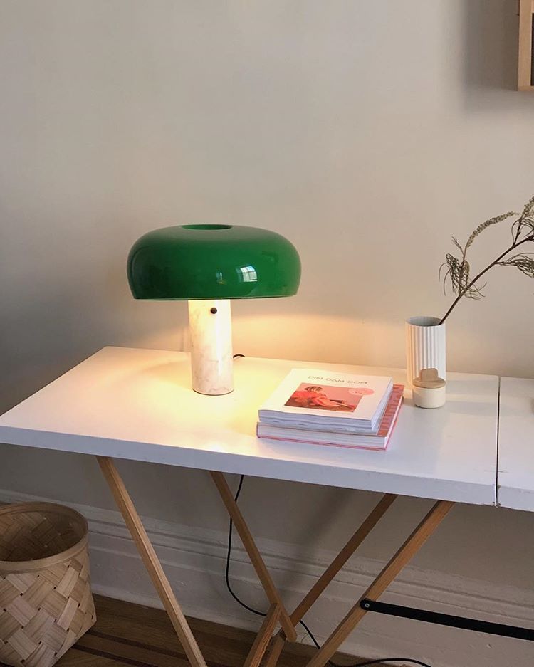 (PRE-VENTA) Lámpara de Mesa Snoopy color verde