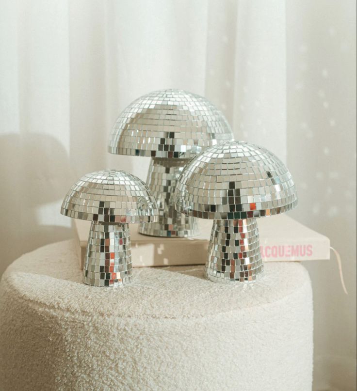Bola disco con forma de hongo